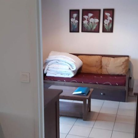 Charmant Logement Avec Piscine Bergerac Kültér fotó