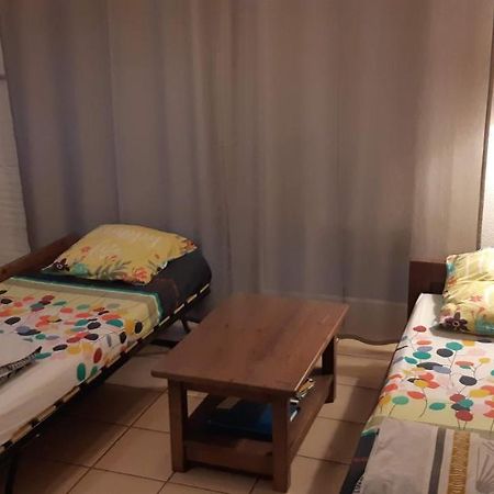 Charmant Logement Avec Piscine Bergerac Kültér fotó