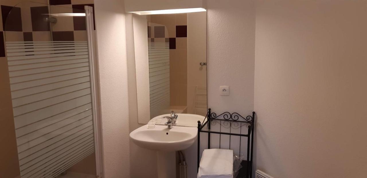 Charmant Logement Avec Piscine Bergerac Kültér fotó