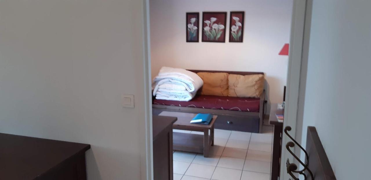 Charmant Logement Avec Piscine Bergerac Kültér fotó