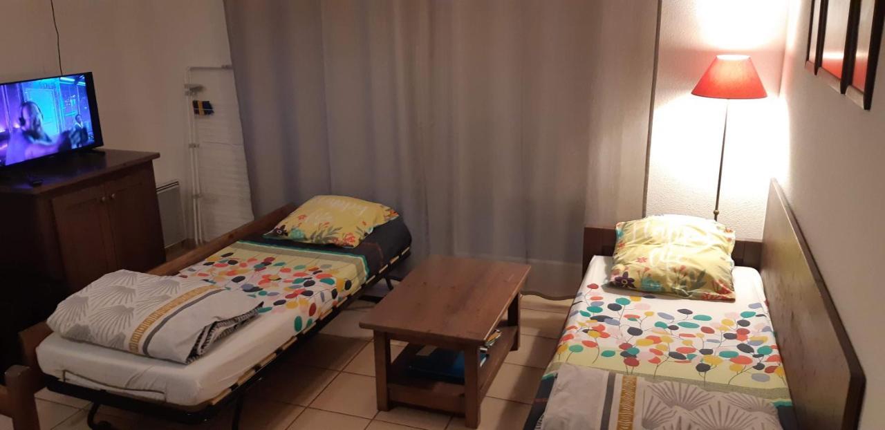 Charmant Logement Avec Piscine Bergerac Kültér fotó